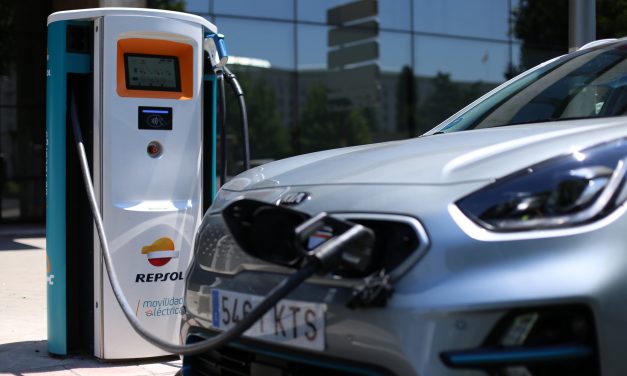 KIA Y REPSOL FIRMAN UN ACUERDO PARA DAR UN NUEVO IMPULSO A LA MOVILIDAD ELÉCTRICA