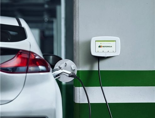 Iberdrola pone en marcha la primera app de recarga colaborativa de vehículos eléctricos para particulares