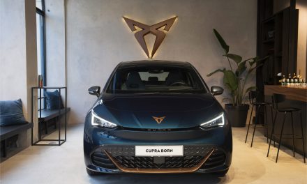 Cupra avanza hacia la electrificación del 100% de su marca en 2030.