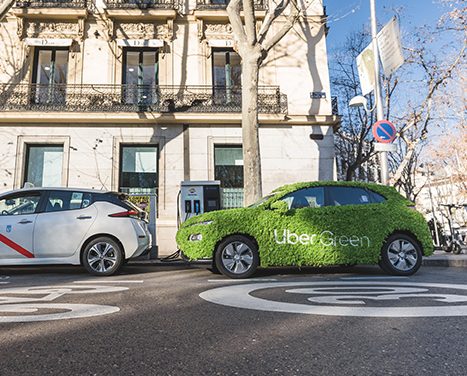 Repsol crece en su apuesta por la movilidad eléctrica. Acuerdo con Uber