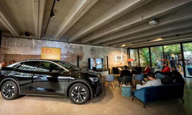 Volkswagen apuesta por la pedagogía para impulsar y  acercar la movilidad eléctrica a sus clientes