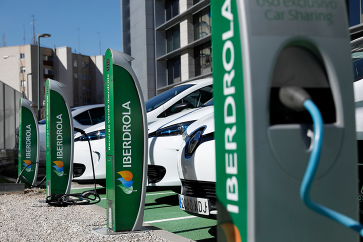 Iberdrola y bp firman una alianza estratégica para  acelerar el despliegue de la movilidad eléctrica