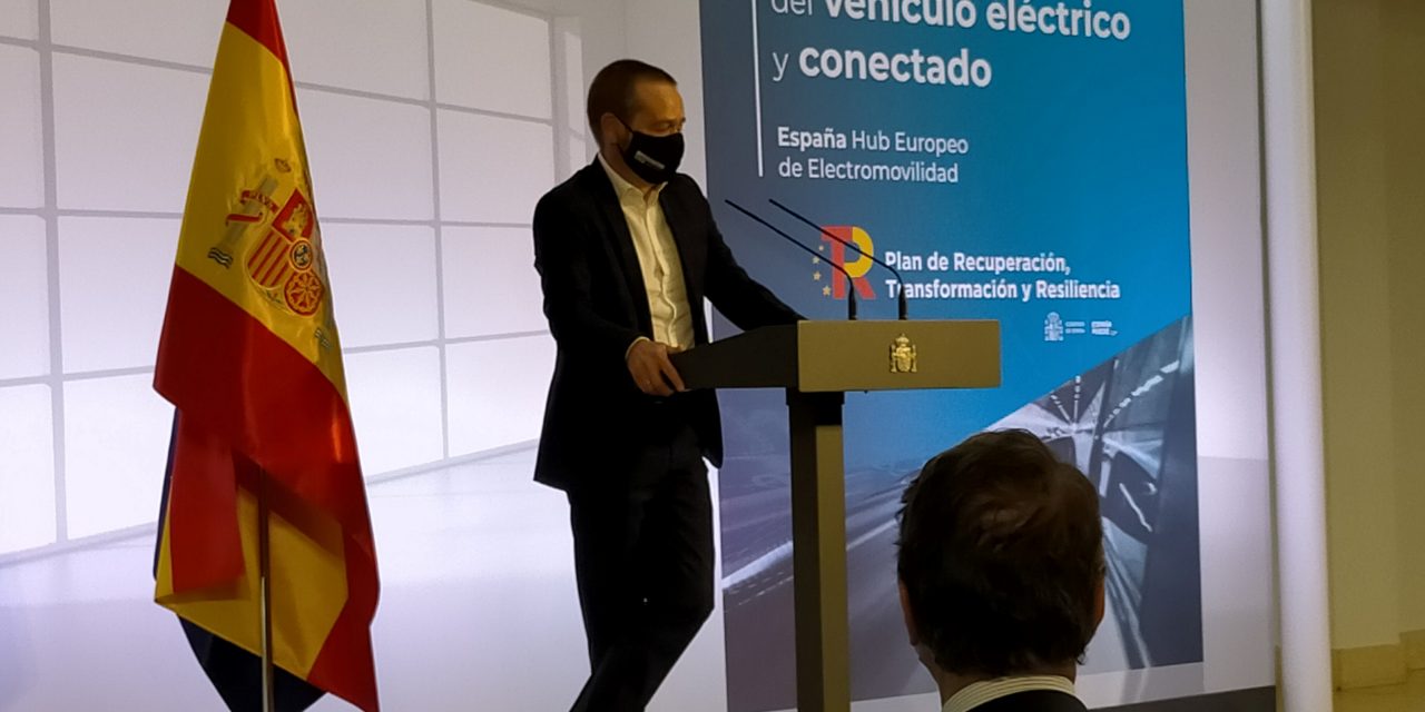 AEDIVE participa en la presentación del PERTE del vehículo eléctrico y conectado.